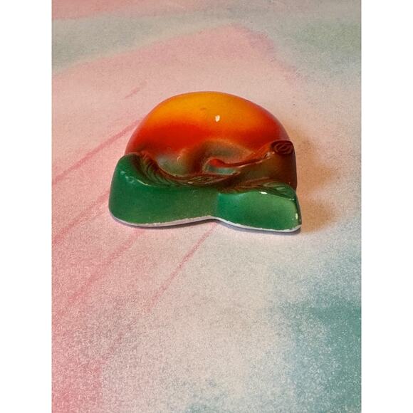 Vintage Chalkware Apple Wall Plaque – Retro Kitchen Fruit Décor, 1950s–1960s - Picture 9 of 9